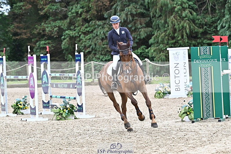 250524A-130546-11200 - D-402-Isabelle.Cook-CYMOON.F.Z