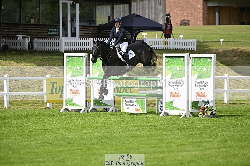 250613A-105150-00607 - Cls 1 Snr Newcomers and 1.10m Open