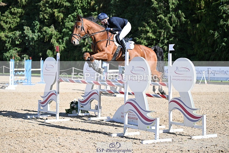 231022-130301-26911 - 327-ENSOR.VAN.HET.HELLEHOF-Francesca.Swallow-SJ