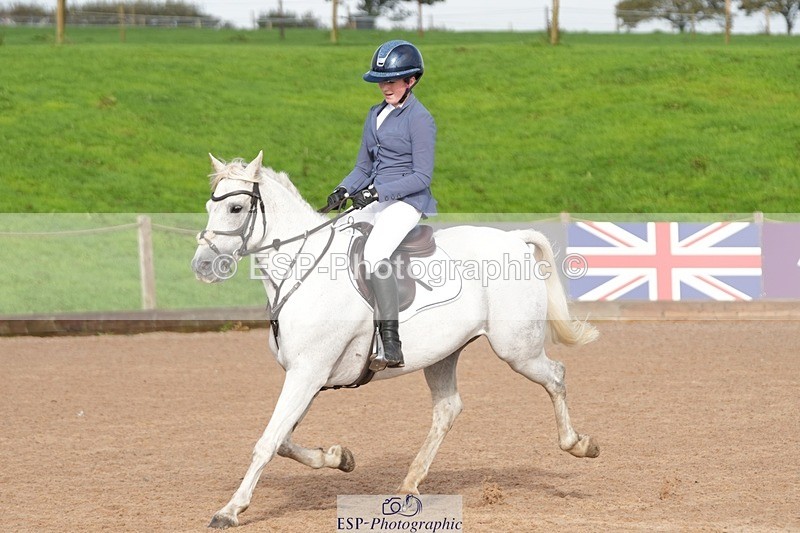 250920-163031-01630 - Cls 22 Pony Intro 90cm Derby