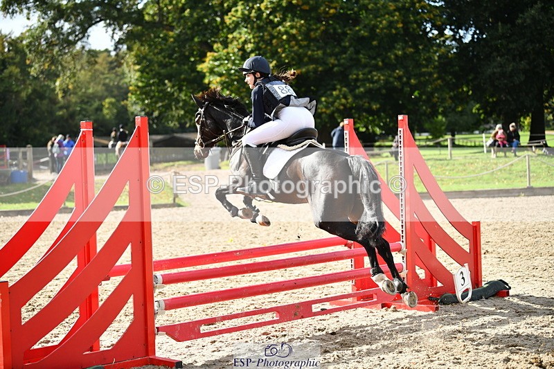 251004A-151824-01774 - Classes 8 & 9 70cm