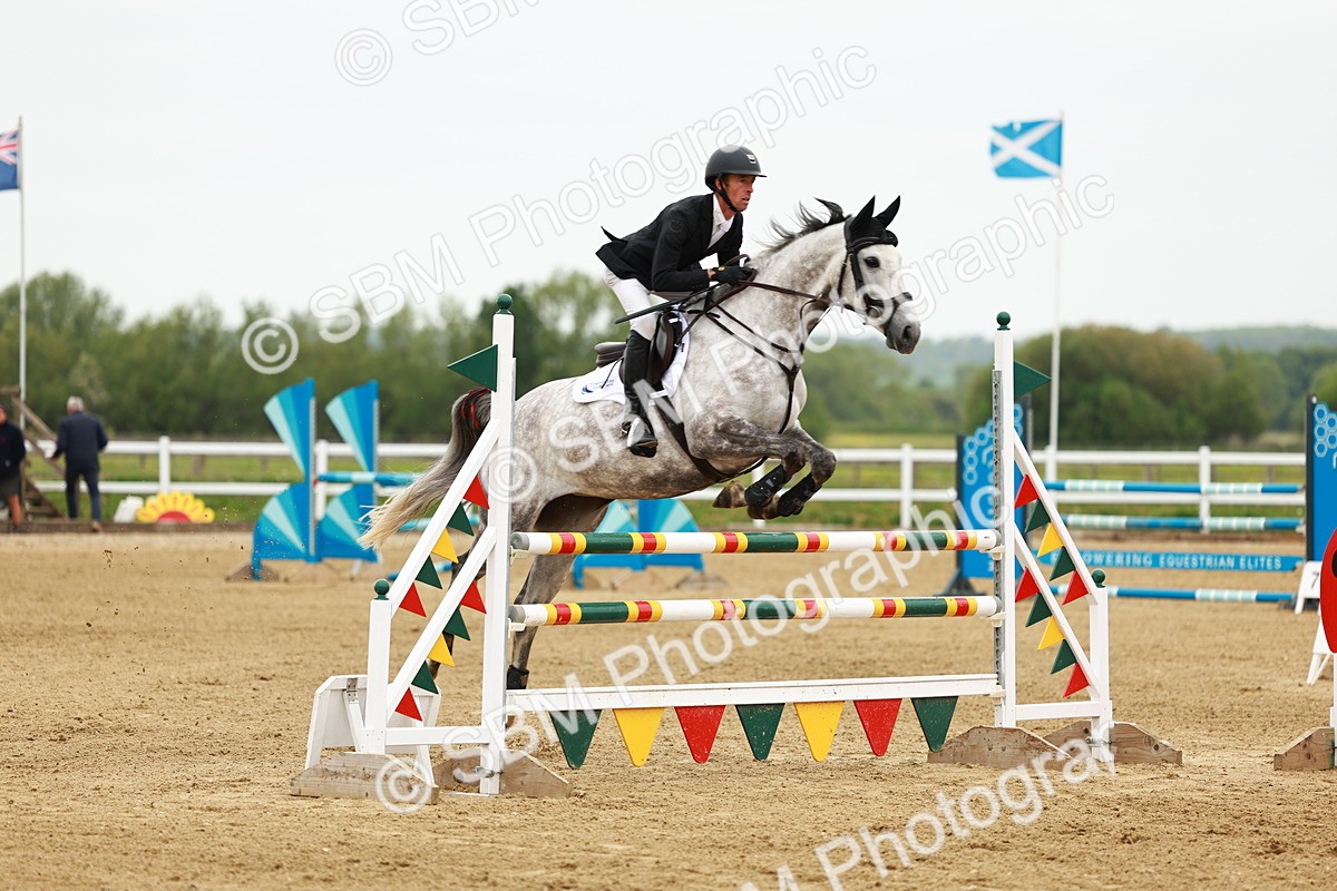 SBM_001009 - Class 4 - Senior Newcomers - 1.10m