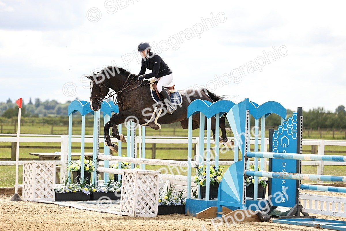 SBM_003406 - Class 11 - Senior Newcomers - 1.10m