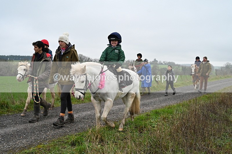 WJ7_9864 - Walk out..