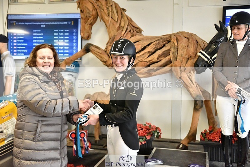 250215-153728-04483 - Medium Gold Presentations