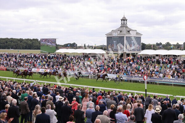 yr17082022r5-37 - Race 5 4.10pm Sky Bet Stayers Stakes