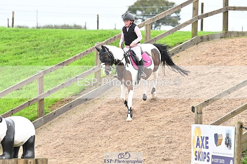 250920-155727-01828 - Cls 21 Pony Intro 80cm Derby