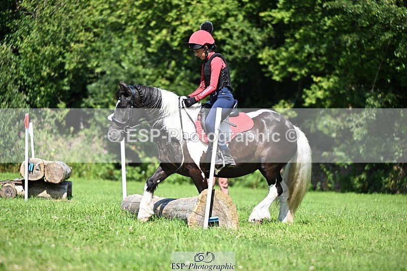 240729B-142618-02771 - Abbie's Group XC