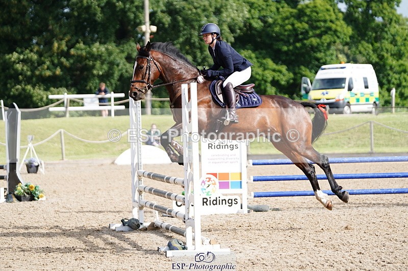 250613A-084354-00997 - Cls 8 85cm Schooling Round