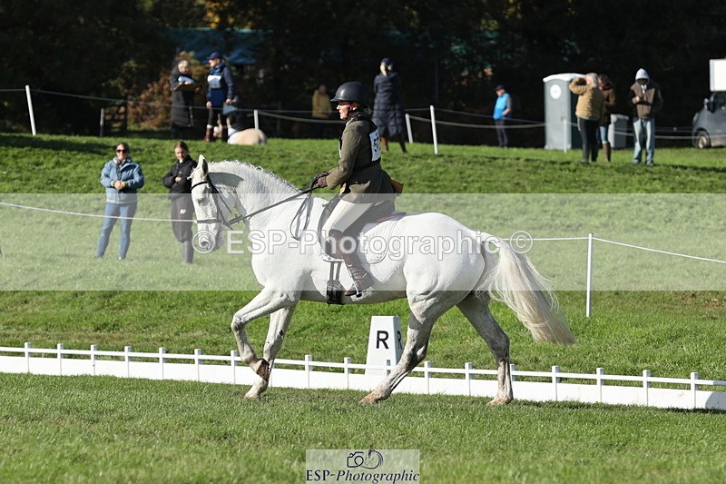 251024A-143821-14245 - G-572-Laura.Pitman With Trot Up