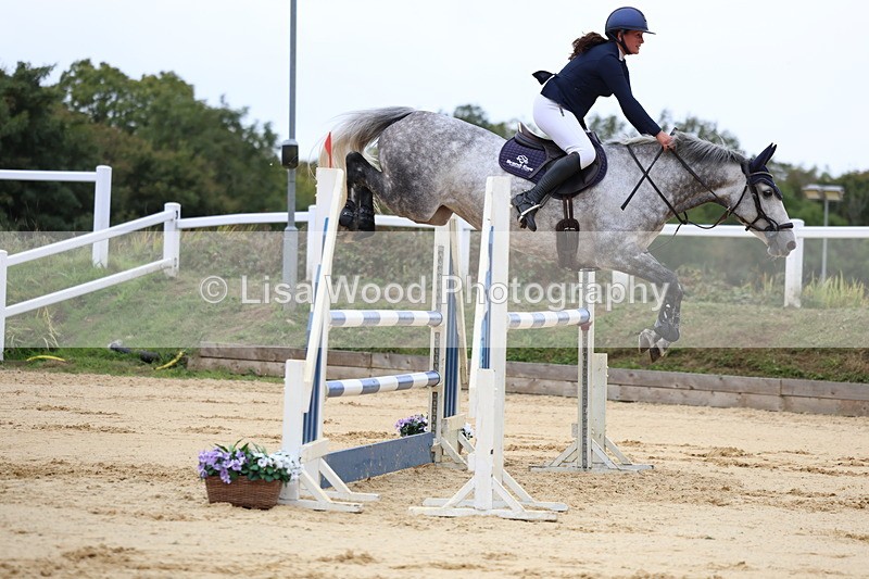 3E7A3192 - Class 8: Senior Newcomers/1.10m open
