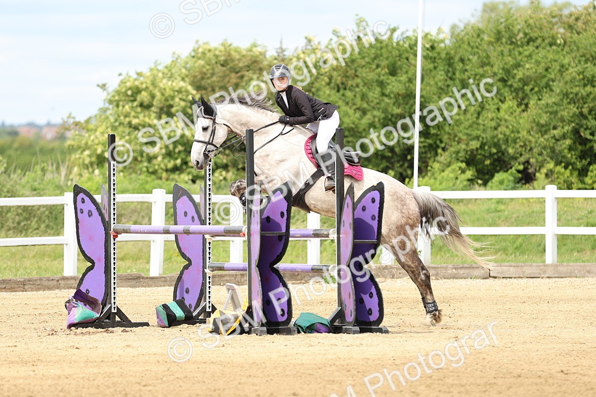 SBM_000979 - Class 4 - Senior Newcomers - 1.10m