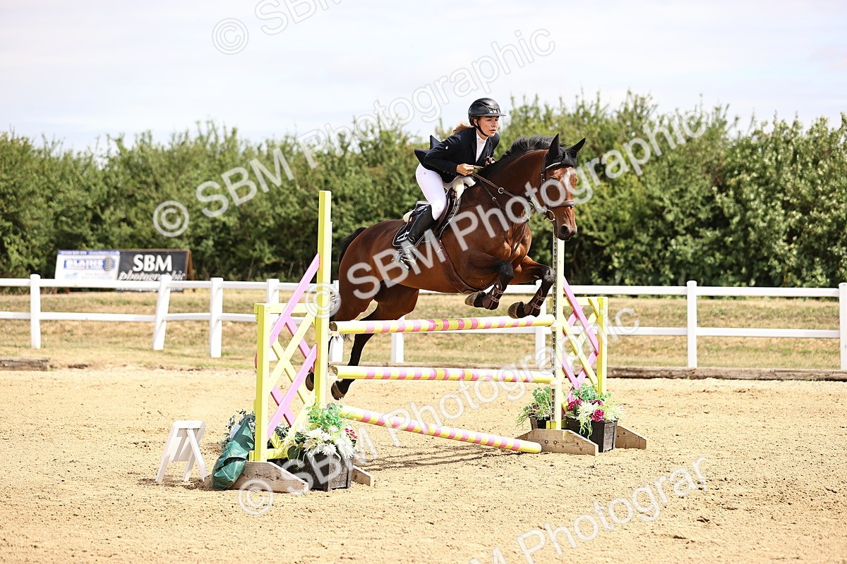 SBM_009724 - Class 8 - Senior Newcomers - 1.10  Open