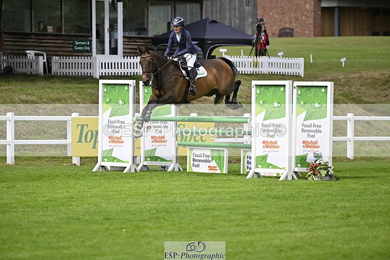 250613A-110402-00693 - Cls 1 Snr Newcomers and 1.10m Open