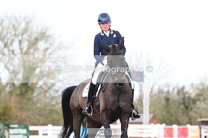 240218A-123005-07156 - 160-Abbie.Newbury-Seagry.Firstamour