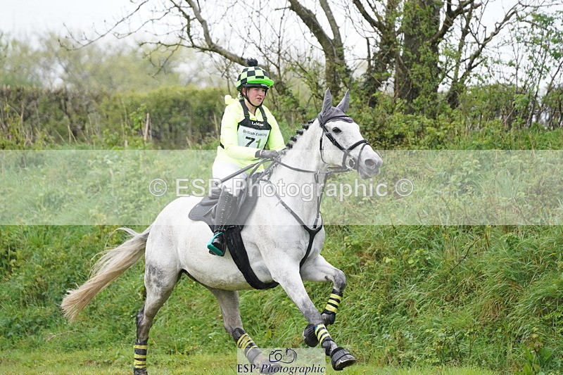 250418-120642-02526 - 071-Caitlyn.Faull-PENNINEVIEW.SUMMER