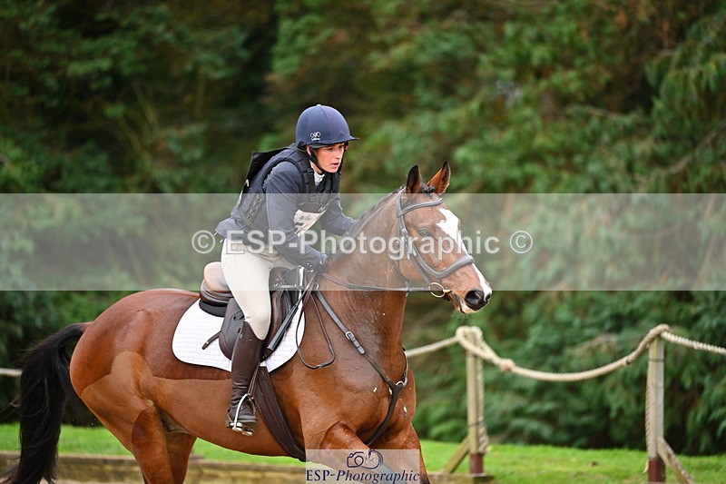 251026A-143902-25202 - G-569-Hannah.Lewis