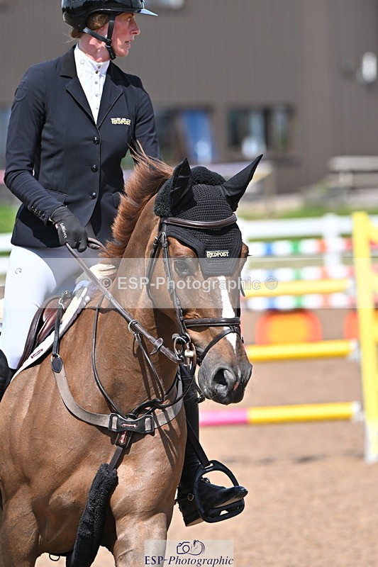 240619A-153721-00890 - Cls 5 Snr Foxhunter and 1.20m Open