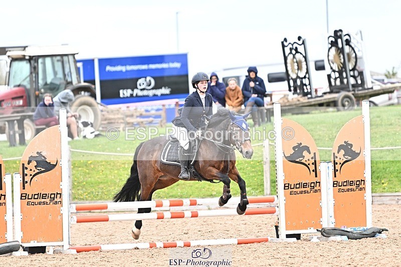 250414-102042-00068 - 70cm Round 1