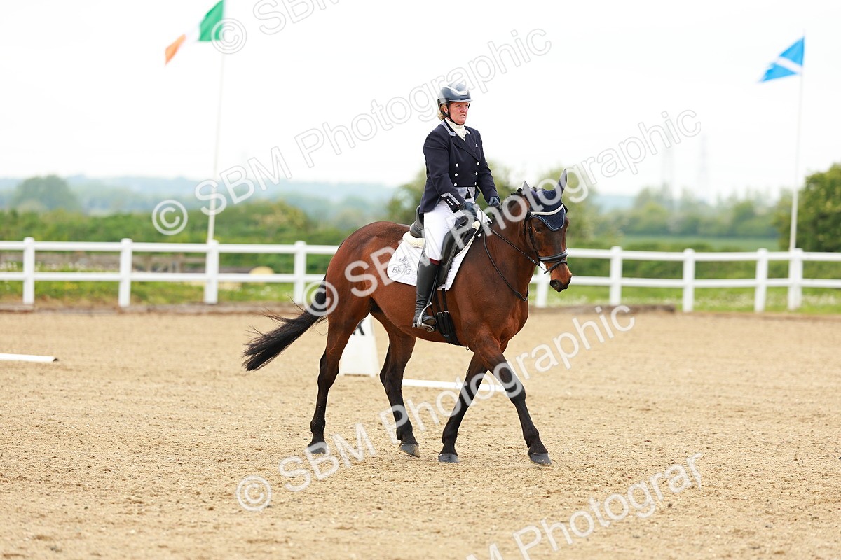 SBM_005018 - Class 16 - Novice 6