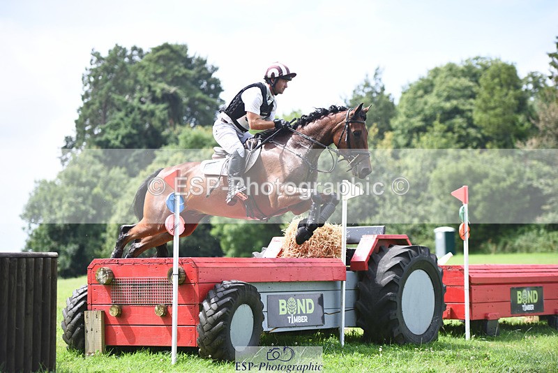 240804-120120-12417 - 306-Rupert_Batting-COOMBELAND_ALBERTS_RUMOUR_II