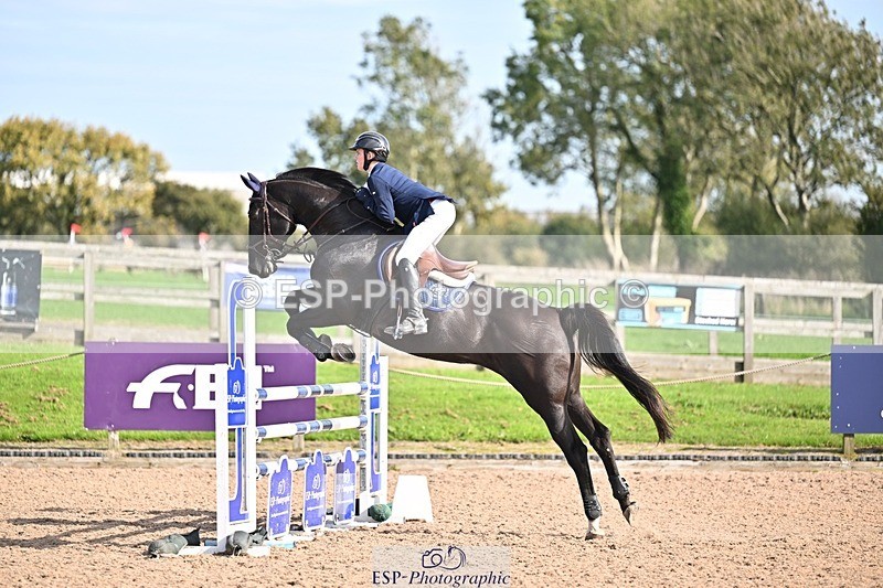 251001-144117-00476 - Cls 6 Foxhunter and 1.20m Open
