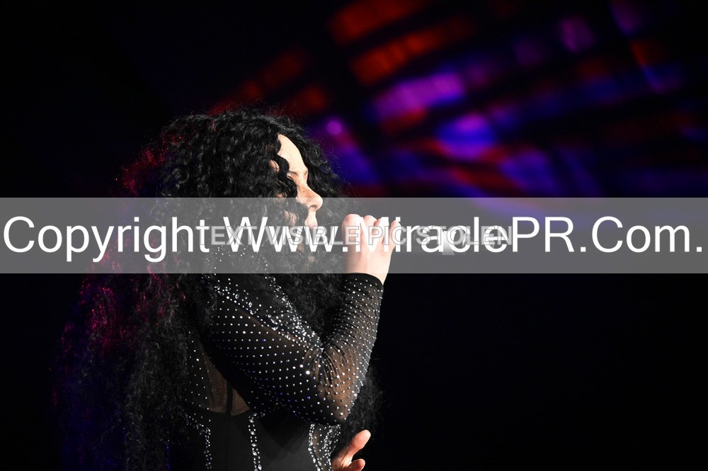 SH4_6396 - The Cher Experience