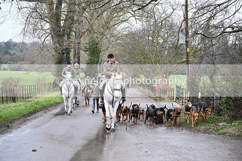 WJ7_9355 - Walk out..