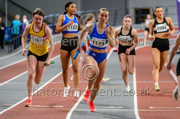 CombiMast25-925505 - Track Female Set One