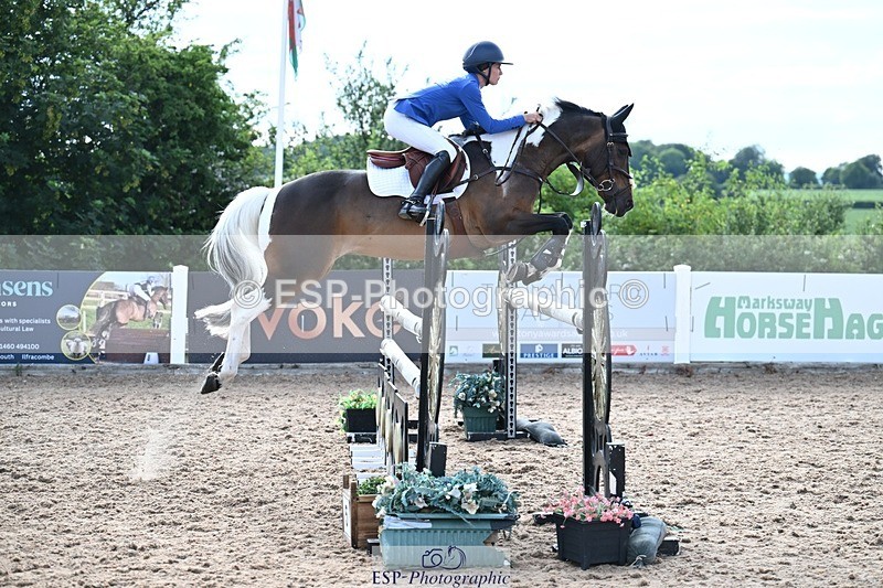 260627-175019-05862 - Cls 27 Foxhunter and 1.10m