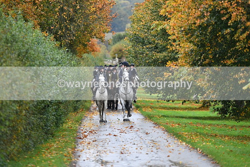 WJ5_6144 - B&B walk back for Hunt Tea !