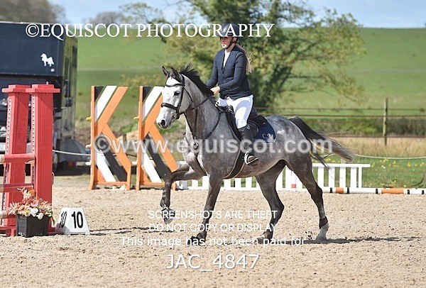 JAC_4847 - CLASS 13 SAT Senior BritiNovice/ 90cm Open