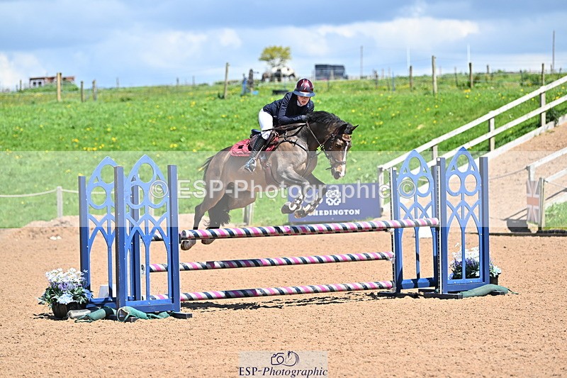 240504A-130308-01690 - Cls 4 Blue Chip Pony Newcomers & 1m Open