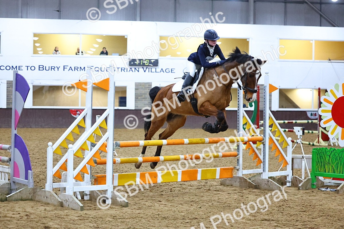 SBM_002768 - Class 6 - Holly & Ivy Stakes - 90cm