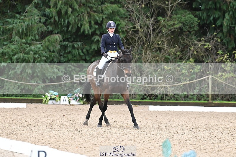 251023A-094355-01301 - B-123-Leia.Massey