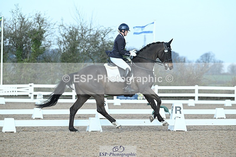 250403-082211-00340 - 018-Louise.Davison-Quamperfect