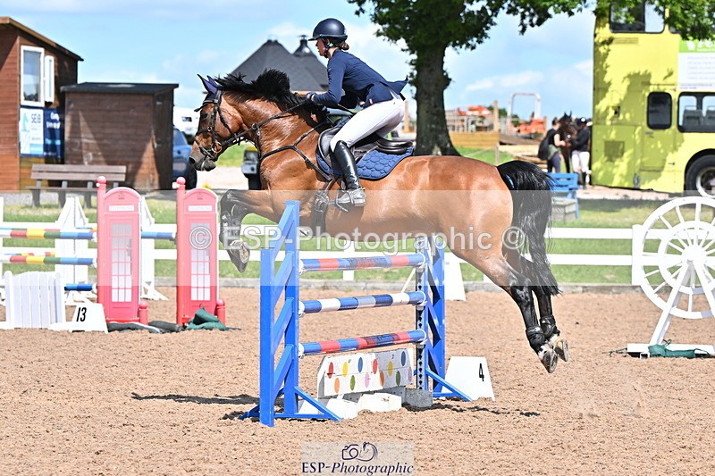 240619A-153520-00874 - Cls 5 Snr Foxhunter and 1.20m Open
