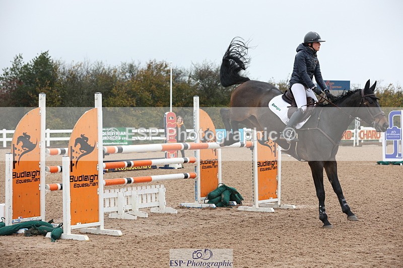 231112A-131631-04374 - Cls 20 Newcomers & 1.10m Open