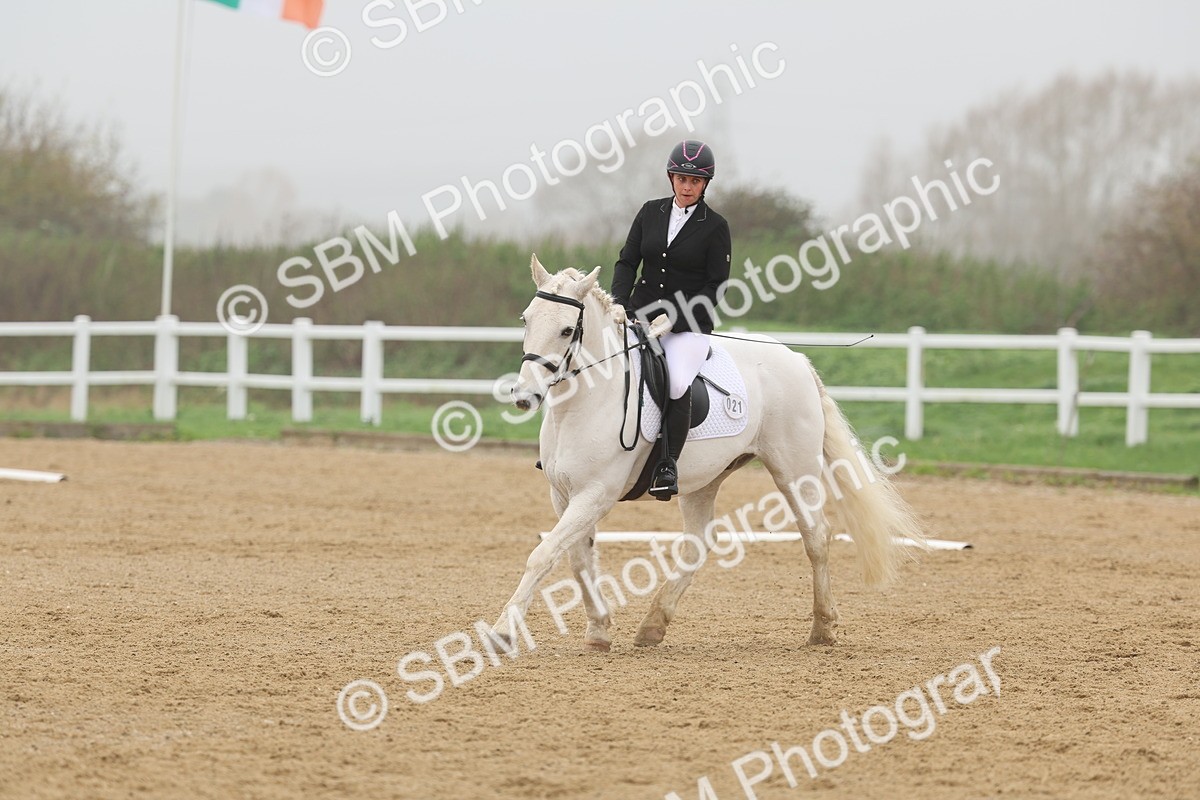 SBM_002054 - Class 5 - Novice 27