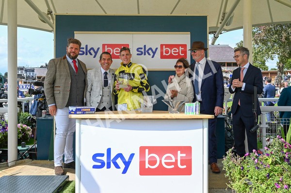 230824-Race 1-Shadow Dance-8451 - Race 1 1.50pm Sky Bet Handicap