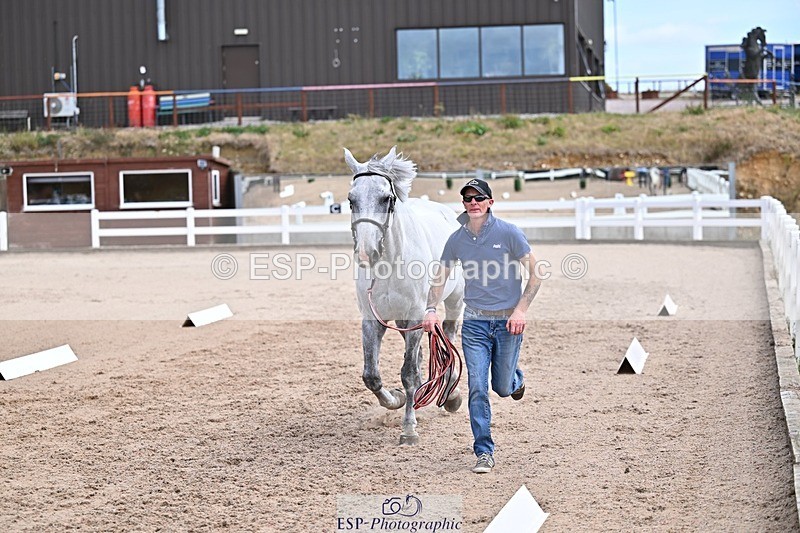 250716-131217-00396 - Trot Up 12.30 to 1.30