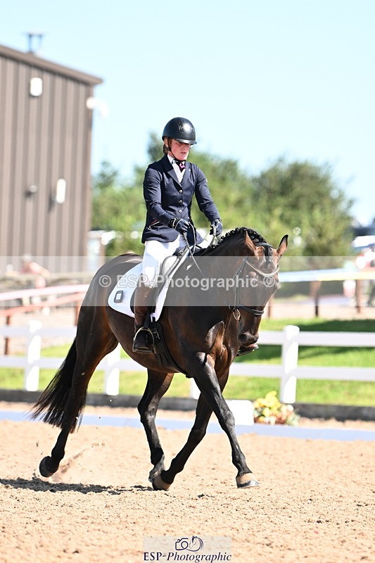 240816A-114531-04117 - 249-Georgina.Young-Minuet1v