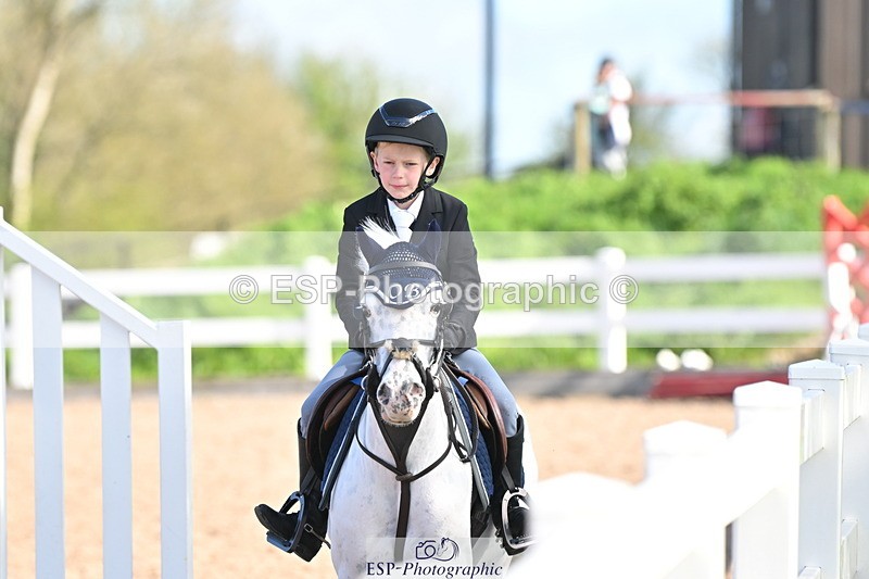 240504A-091444-00044 - Cls 11 Clear Round 50cm
