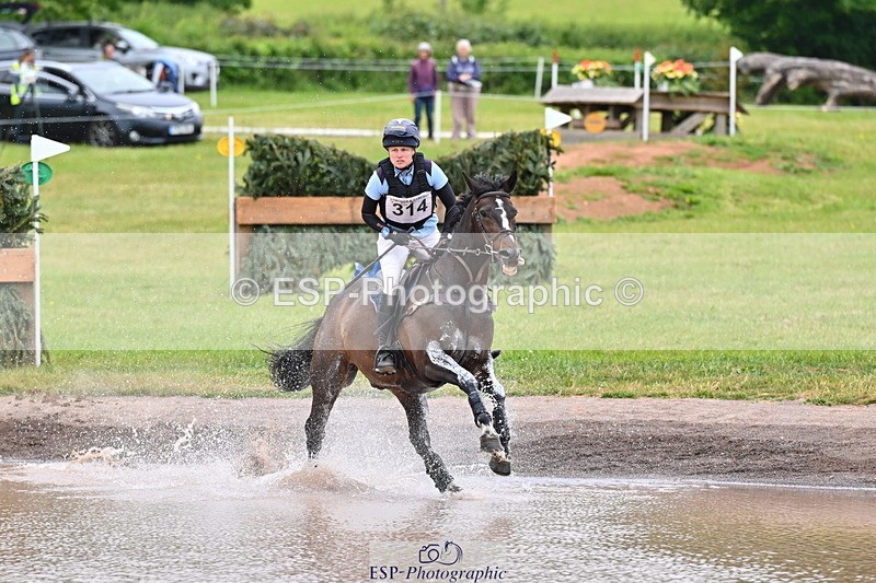 250524A-120800-10093 - B-314-Katey.Cuthbertson-INCOGNITO.IV