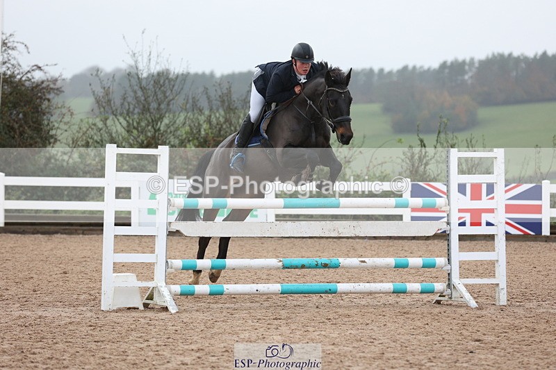 231112A-123829-04104 - Cls 19 Snr 1.05m Open