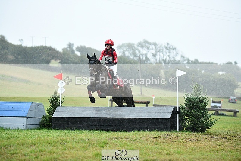 250830-153023-04368 - G-325-Jessie.Dando