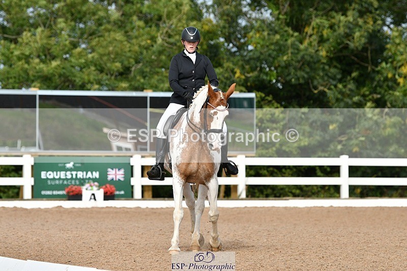 250906-095723-00516 - 090-Isabel.LawsonIn.the.pink