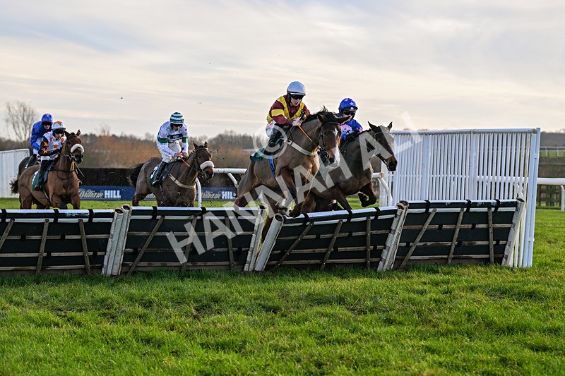 161225-Race 4-Noonetellsmenothin-8358 - Race 4