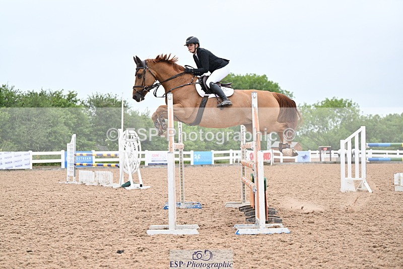 240703A-131807-00444 - Cls 05 Snr Fox & 1.20 Open