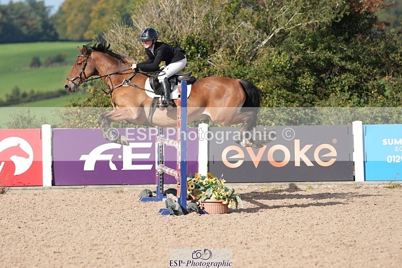 251005-104232-02619 - Cls 22 British Novice and 90cm